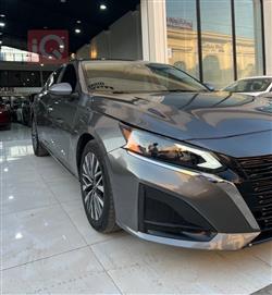 نيسان ألتيما